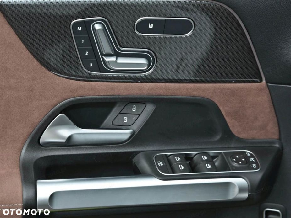 Mercedes-Benz GLB 200 AMG Line 7G-DCT - 12