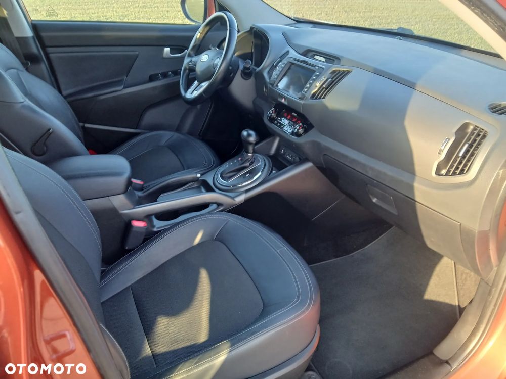 Kia Sportage 2.0 CRDI 4WD Automatik Fifa World Cup Edition - 36