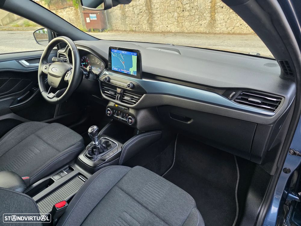 Ford Focus 1.0 EcoBoost Active X - 16