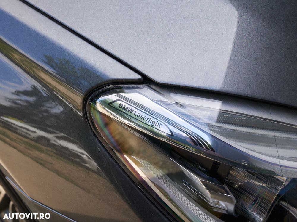 BMW Seria 7 750Li xDrive - 38