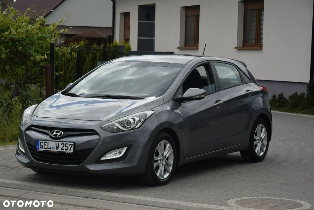 Hyundai i30 1.6 CRDi Fifa World Cup Edition - 4