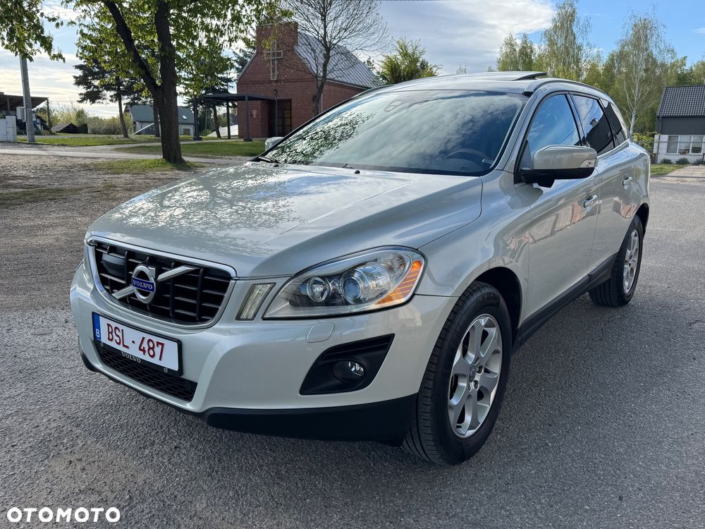 Volvo XC 60 D5 AWD Momentum - 2