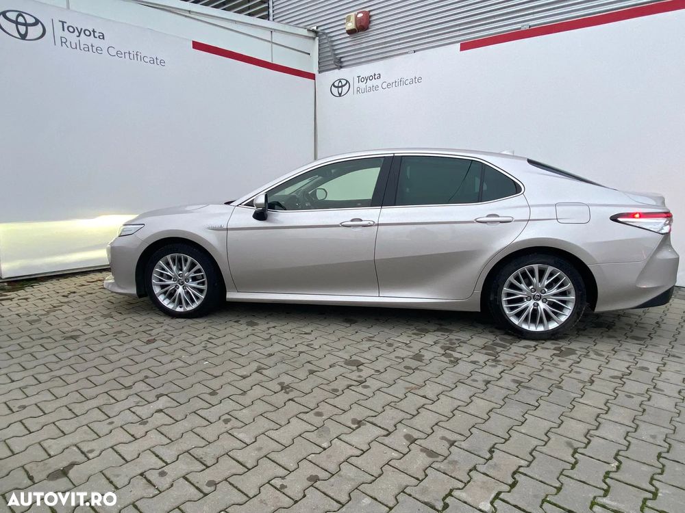 Toyota Camry 2.5 Hybrid Exclusive - 3