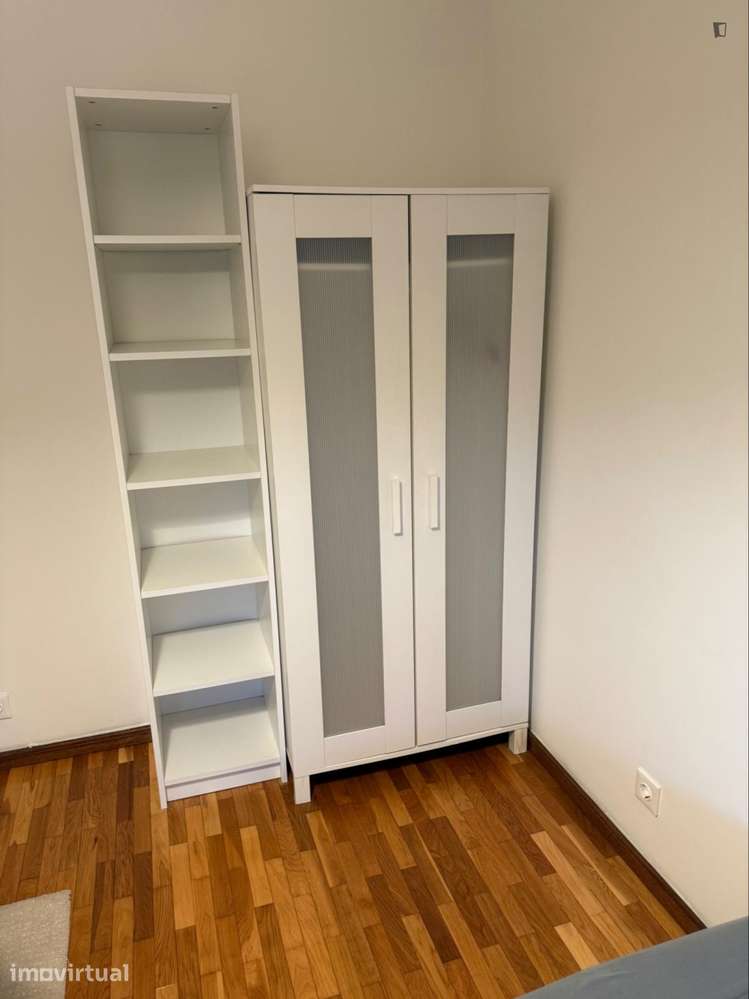 Quarto - localizado em Baguim do Monte Porto - Grande imagem: 4/9