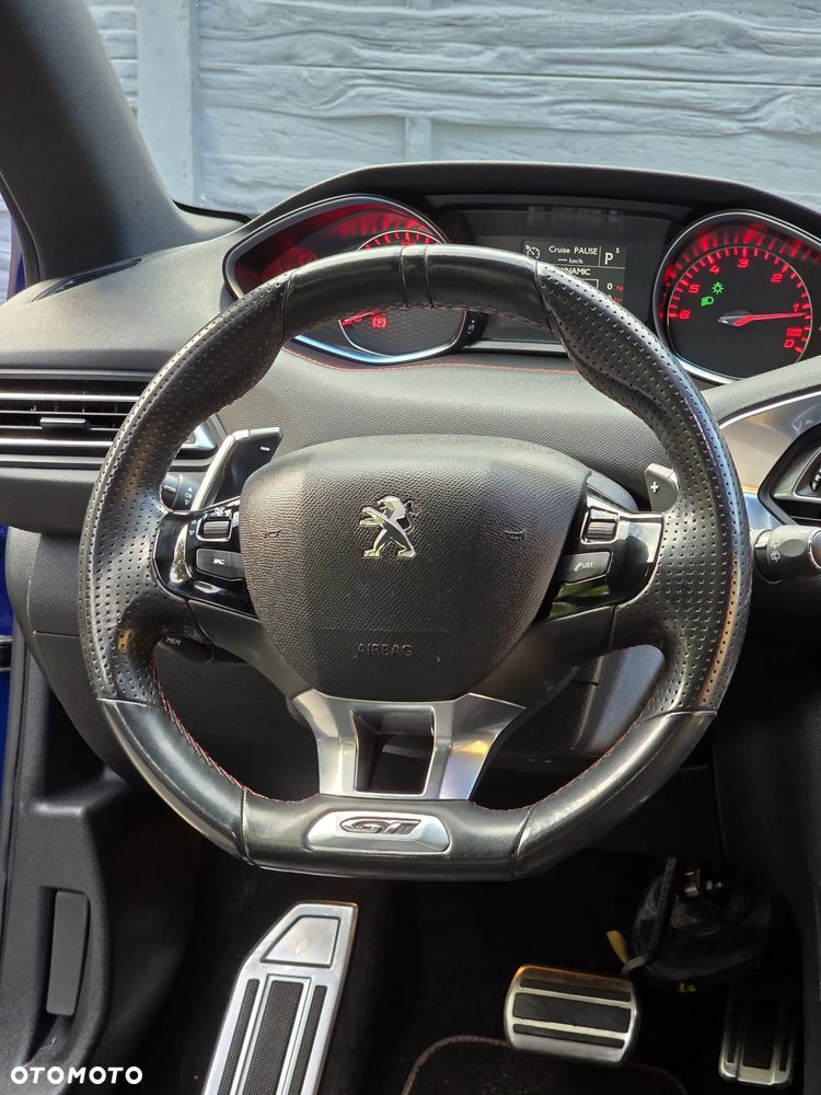 Peugeot 308 - 25