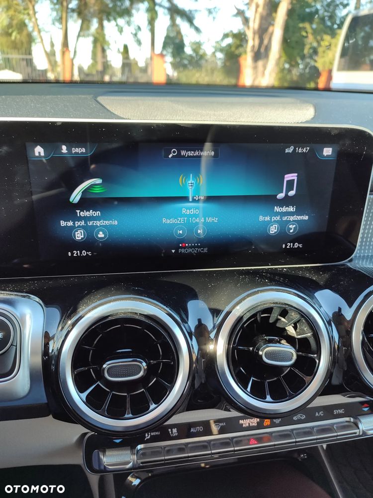 Mercedes-Benz GLB 250 4-Matic 8G-DCT - 16