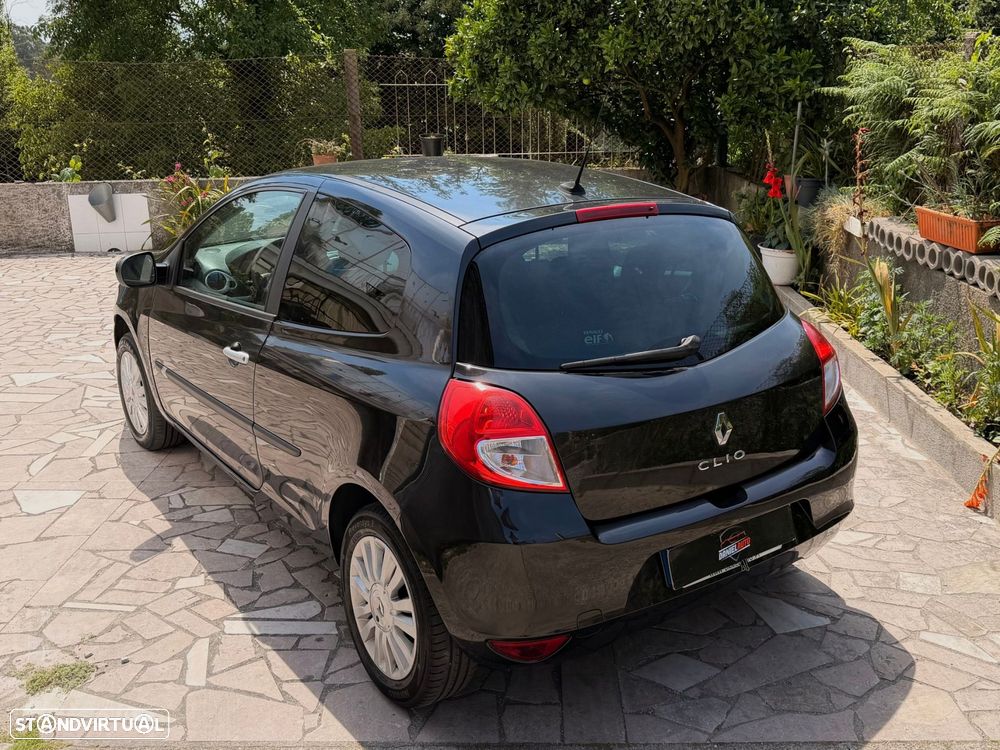 Renault Clio - 18