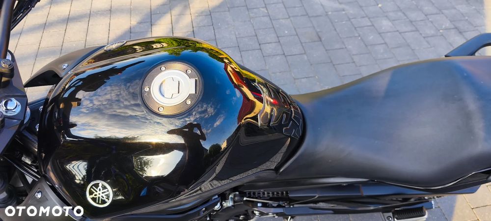 Yamaha XJ - 9