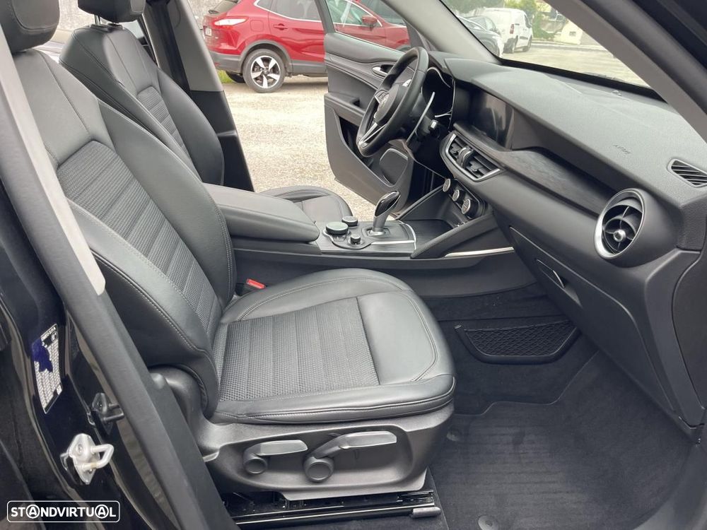 Alfa Romeo Stelvio 2.2 D Super AT8 - 19