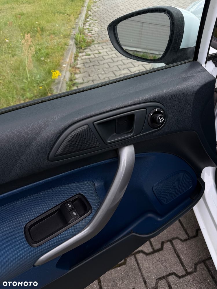 Ford Fiesta 1.25 Ambiente - 14