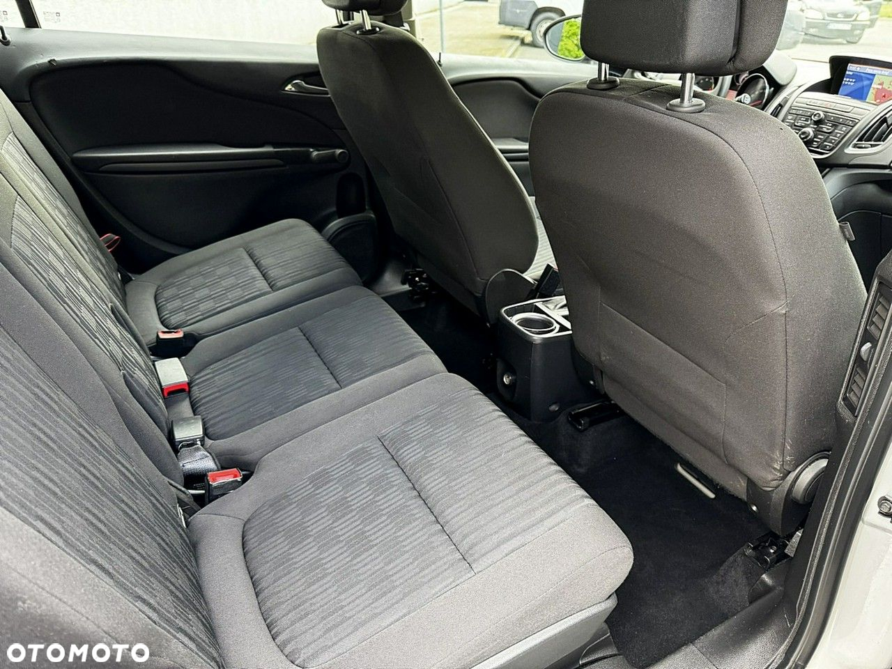 Opel Zafira - 12