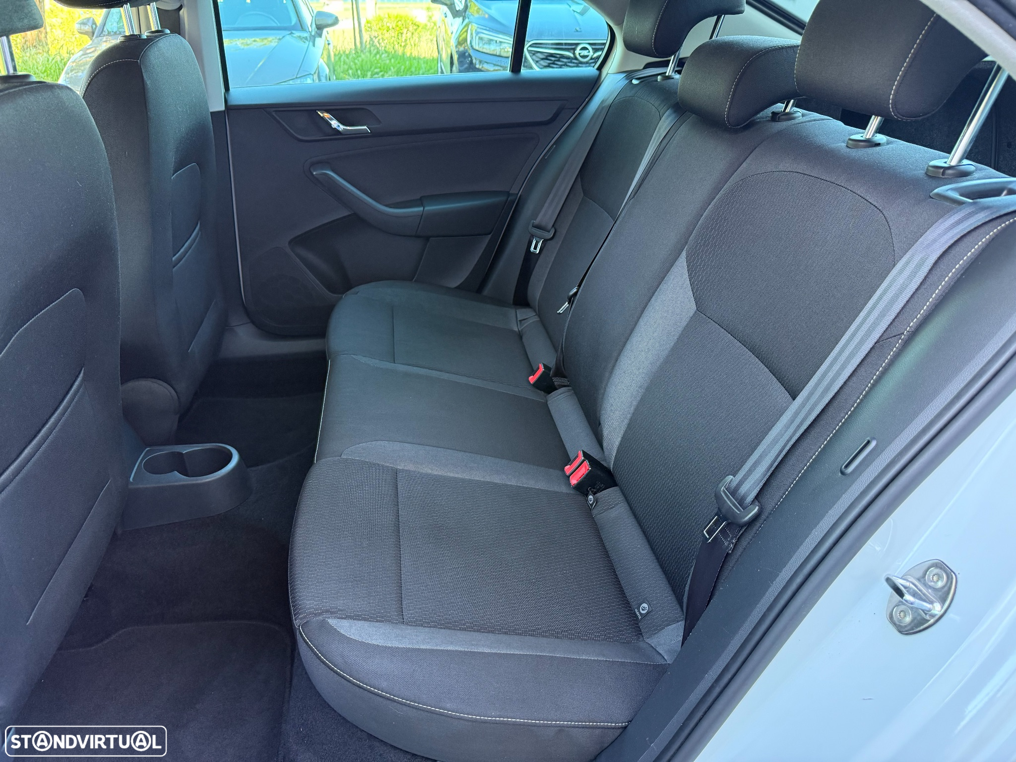 Skoda Rapid 1.2 TSI Ambition - 19