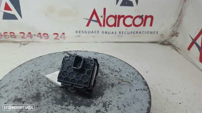 CONTROLE DE AJUSTE DE LUZES RENAULT CLIO IV EXPRESSION - 2
