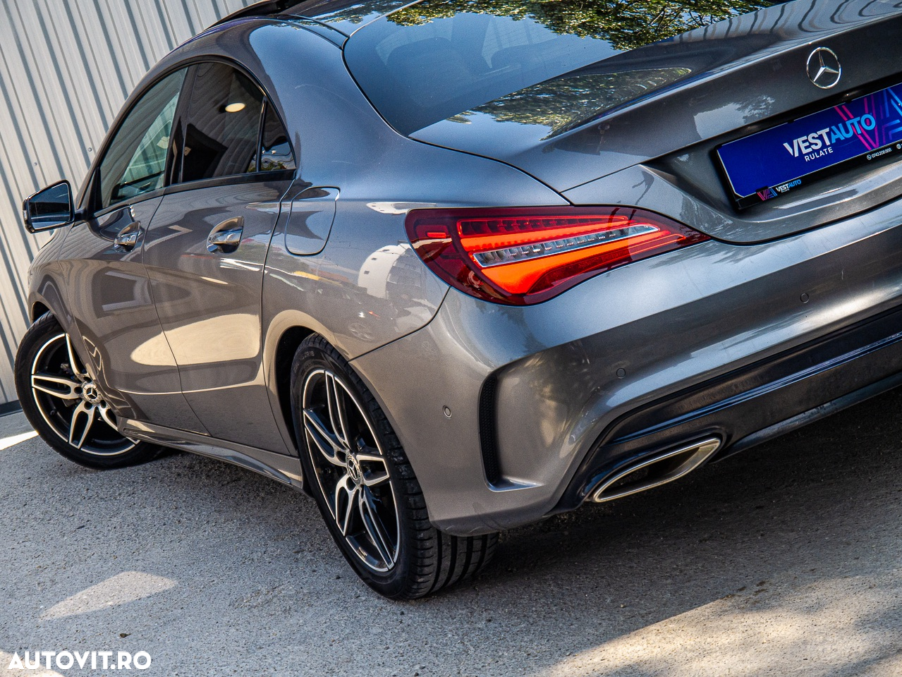 Mercedes-Benz CLA 180 7G-DCT AMG Line - 13