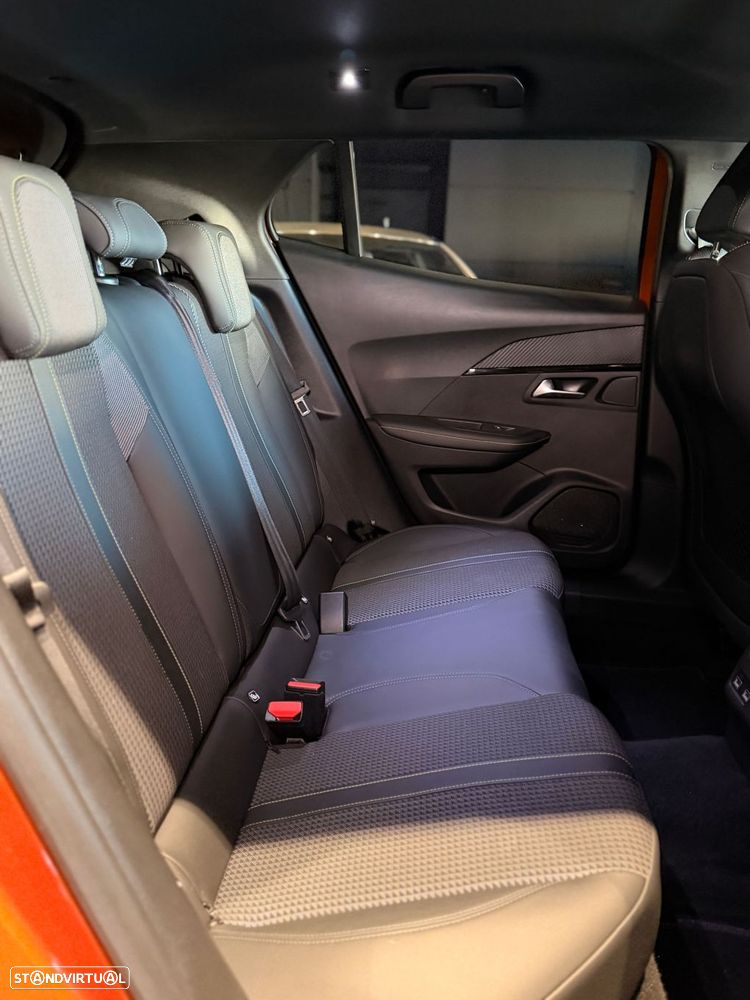 Peugeot 2008 1.2 PureTech GT Line - 47