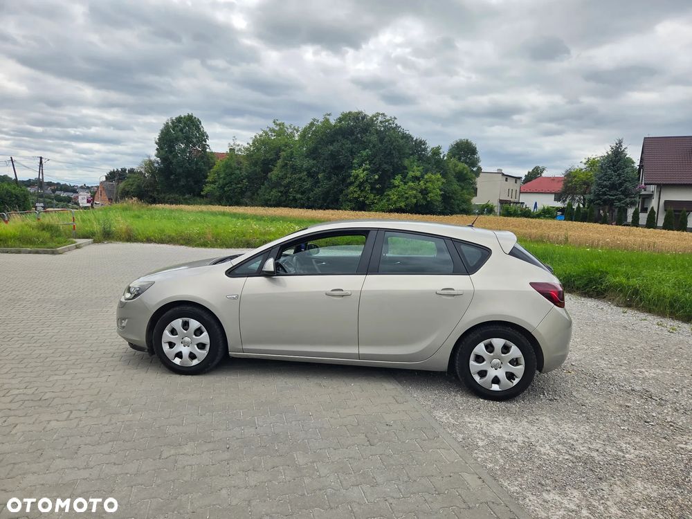 Opel Astra - 9