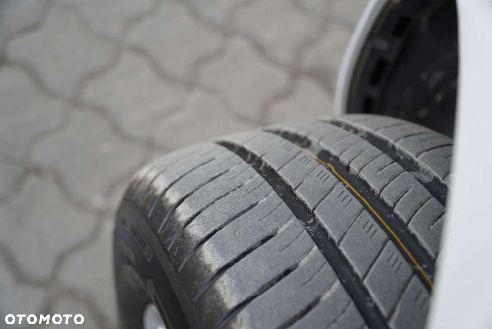 Skoda Octavia 1.5 TSI ACT DSG Ambition - 28