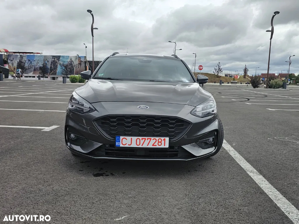 Ford Focus Turnier 1.5 EcoBlue Start-Stopp-System Aut. ST-LINE - 9