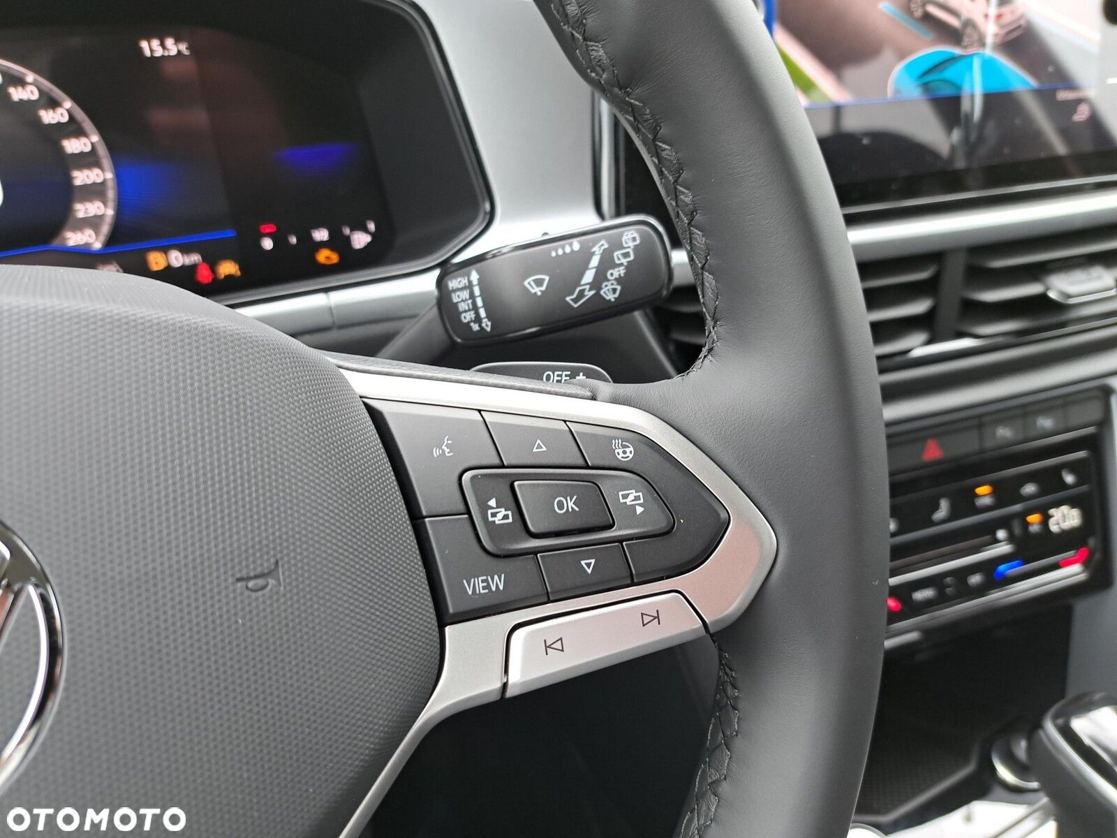 Volkswagen T-Roc 1.5 TSI Life Plus DSG - 25