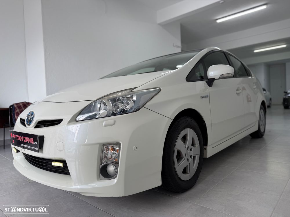 Toyota Prius 1.8 Premium +Pele+GPS+Solar - 3