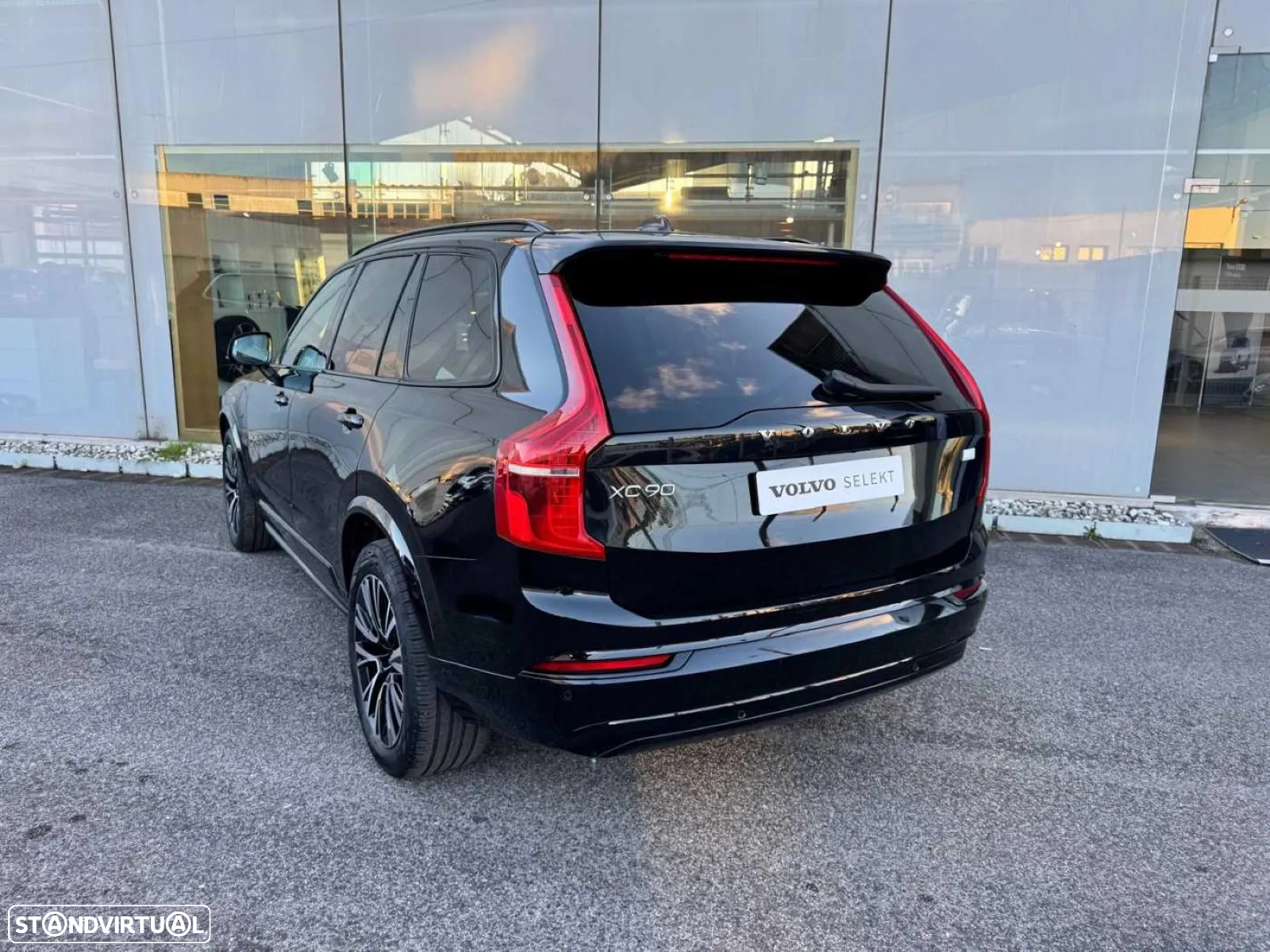 Volvo XC 90 2.0 T8 PHEV Plus Dark AWD - 18