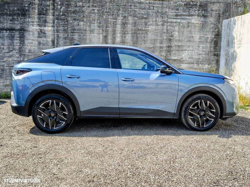 Peugeot 3008 1.2 Hybrid Allure e-DCS6 - 12