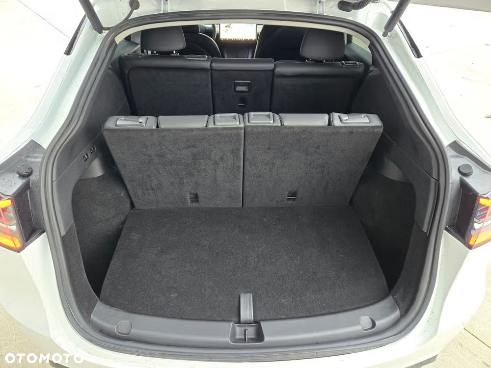 Tesla Y Long Range Dual Motor AWD - 15