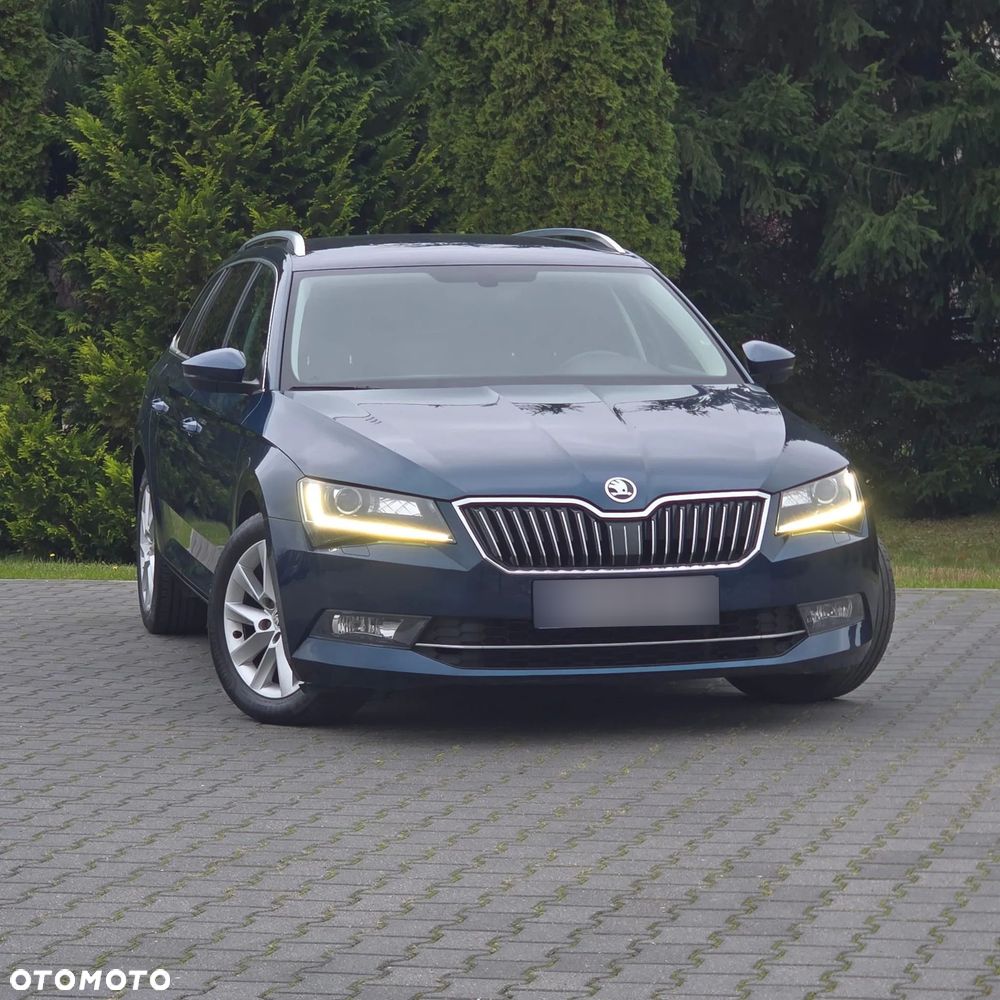 Skoda Superb 2018 photo 5