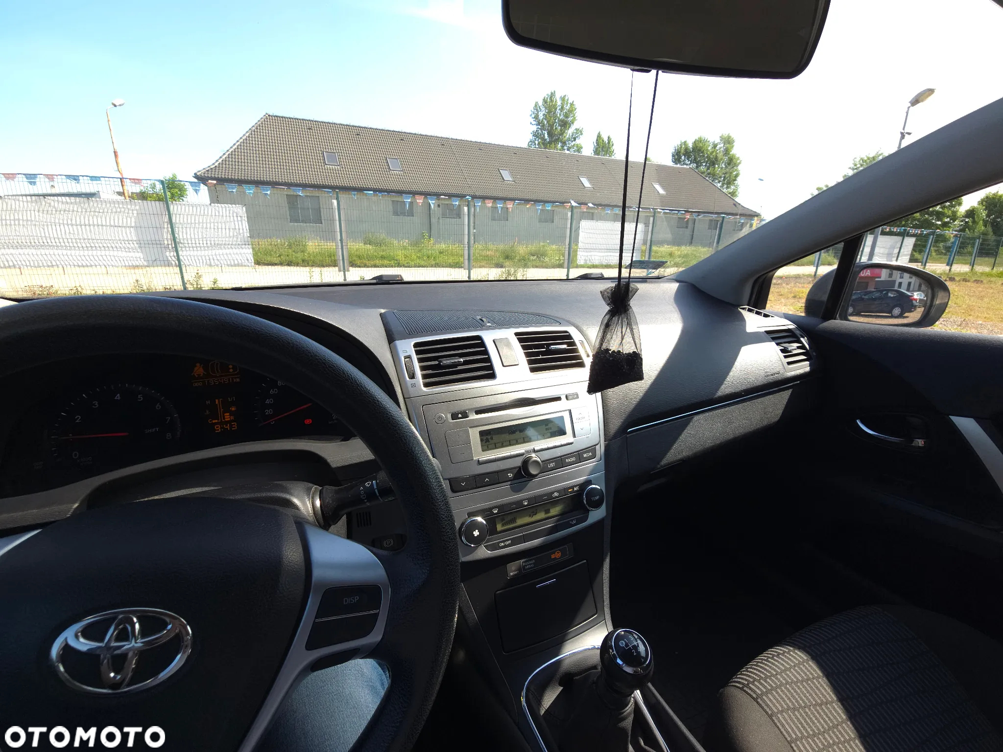 Toyota Avensis 1.6 Luna - 28
