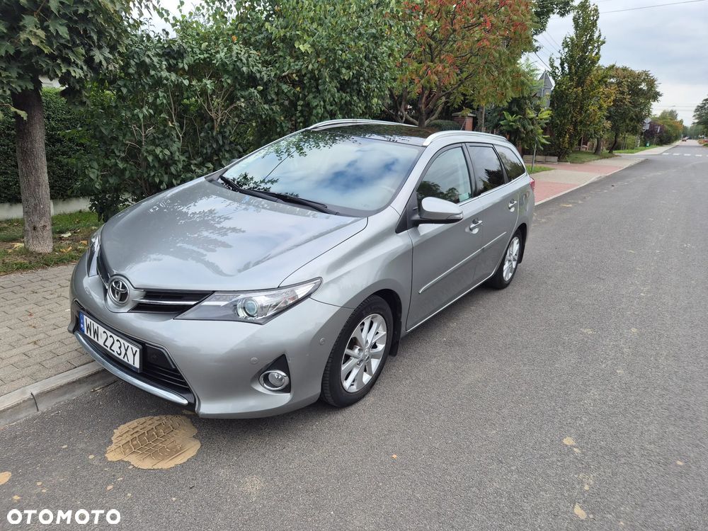Toyota Auris 1.6 Prestige - 1