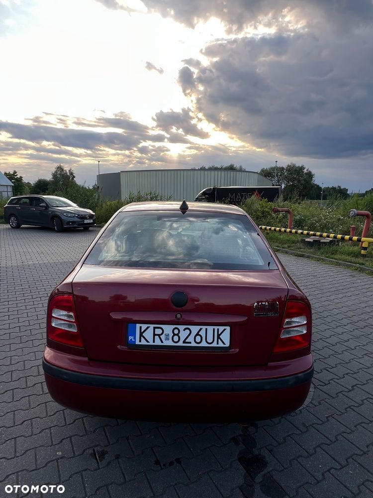 Skoda Octavia 1.6 Tour - 4