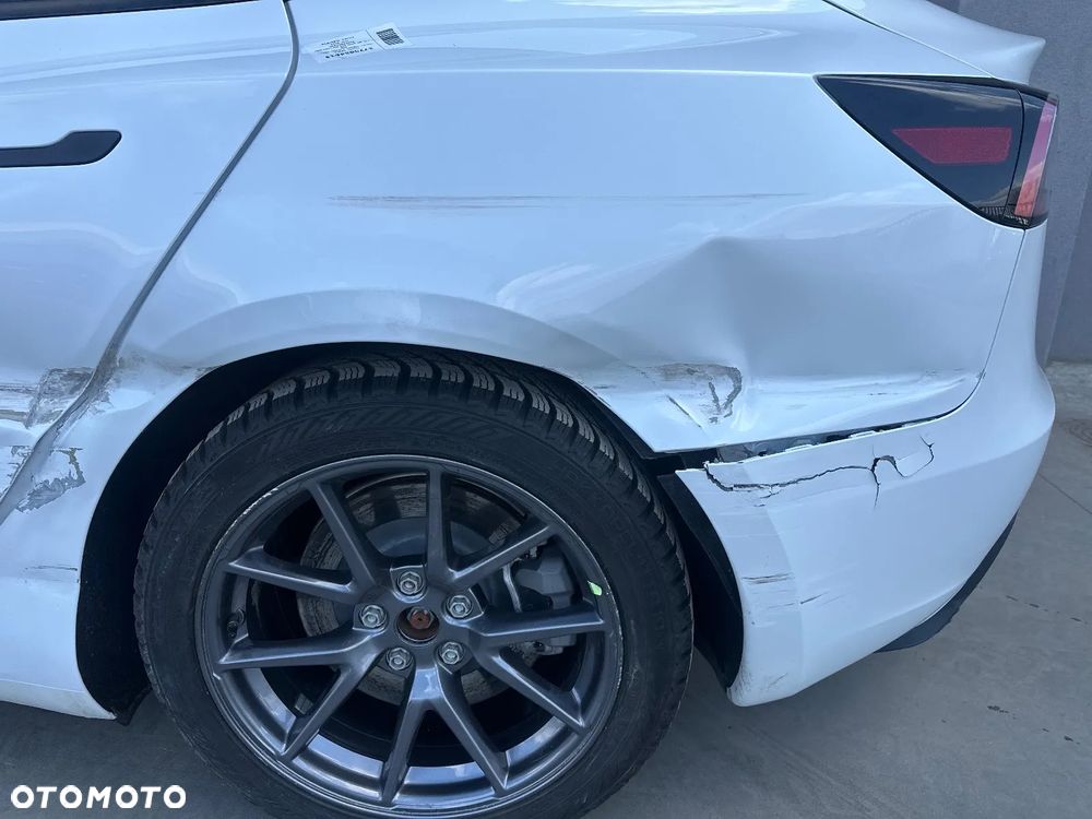 Tesla Model 3 - 19