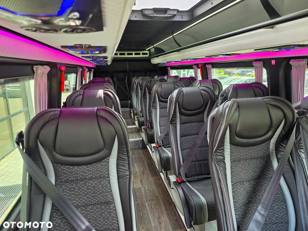 Mercedes-Benz Sprinter 519 - 10