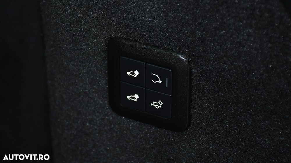 Land Rover Range Rover Sport 3.0 I6 D250 MHEV HSE Dynamic - 28