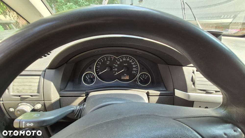 Opel Meriva 1.6 16V Essentia - 9