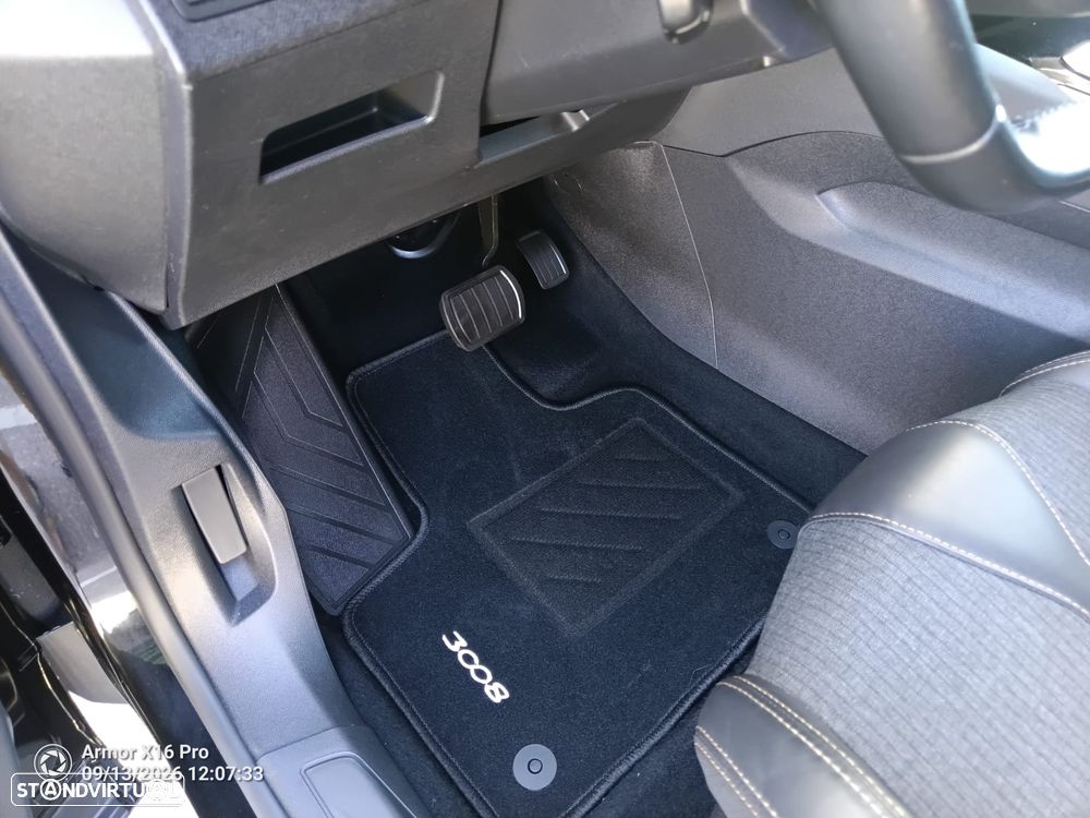 Peugeot 3008 1.2 PureTech Allure Pack EAT8 - 13