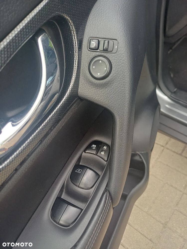 Nissan X-Trail 1.6 DIG-T 360 - 25