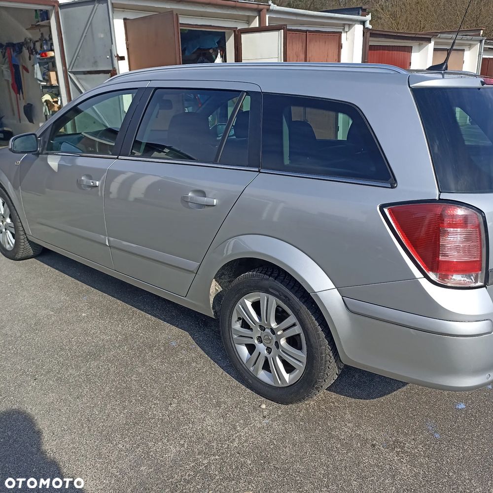 Opel Astra 1.7 CDTI ecoFLEX - 11