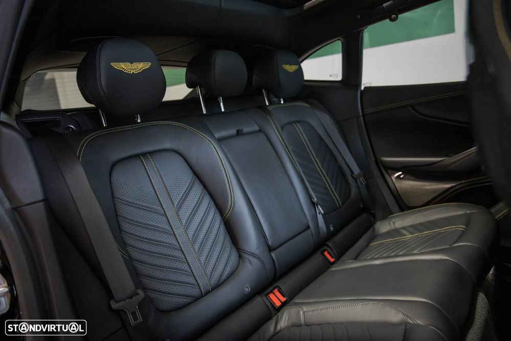 Aston Martin DBX 707 - 17