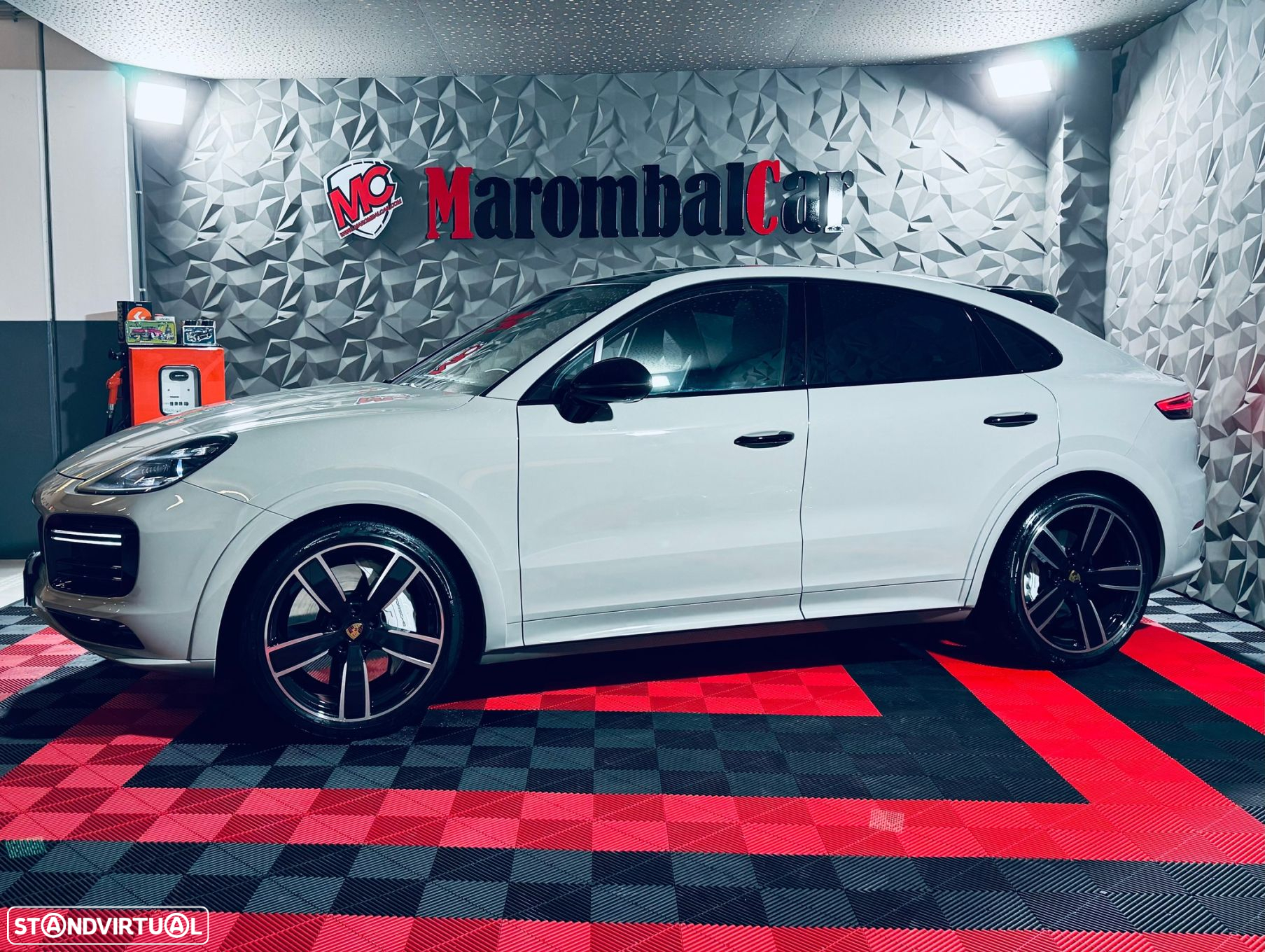 Porsche Cayenne Coupé Turbo - 24