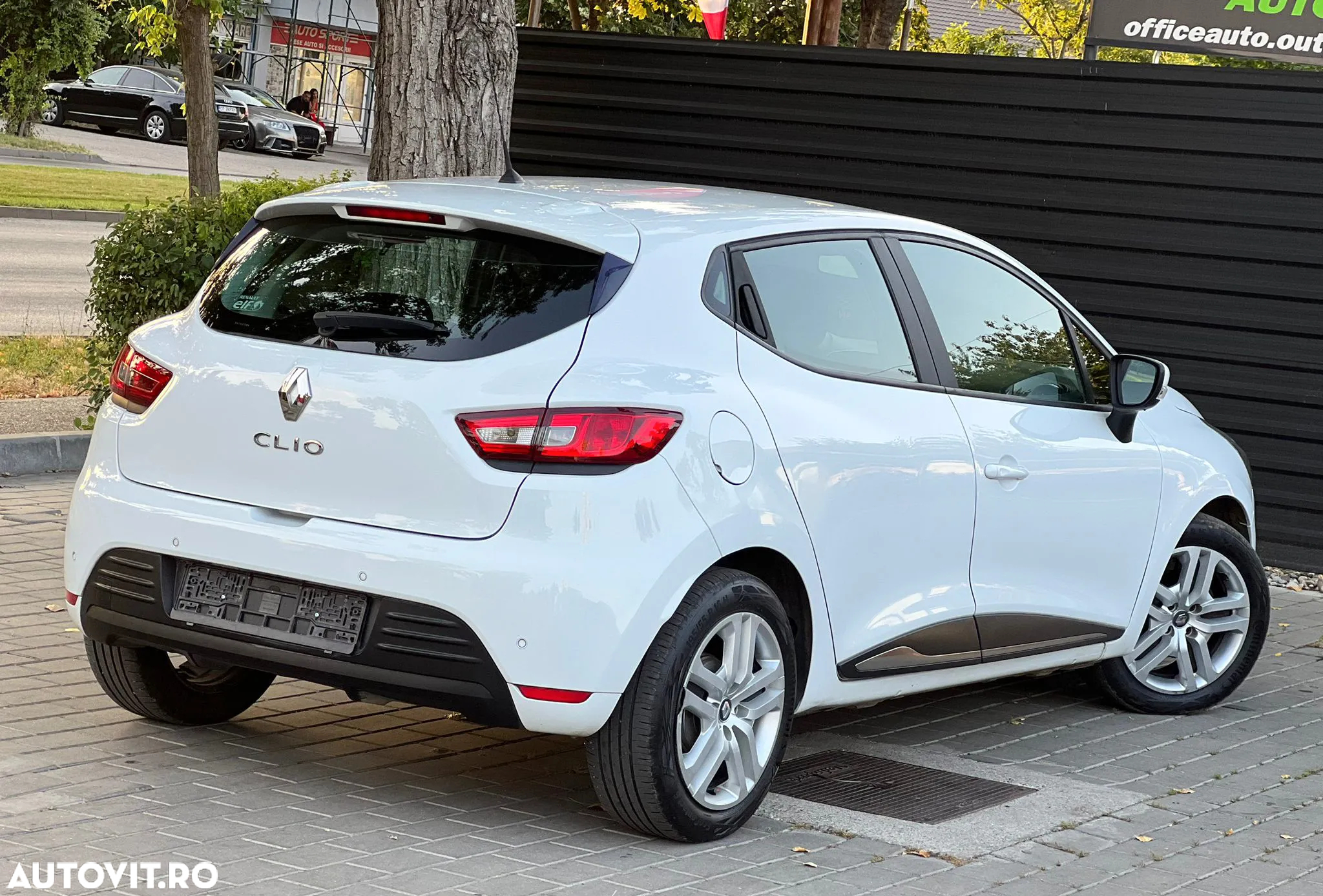 Renault Clio dCi 90 Limited - 4