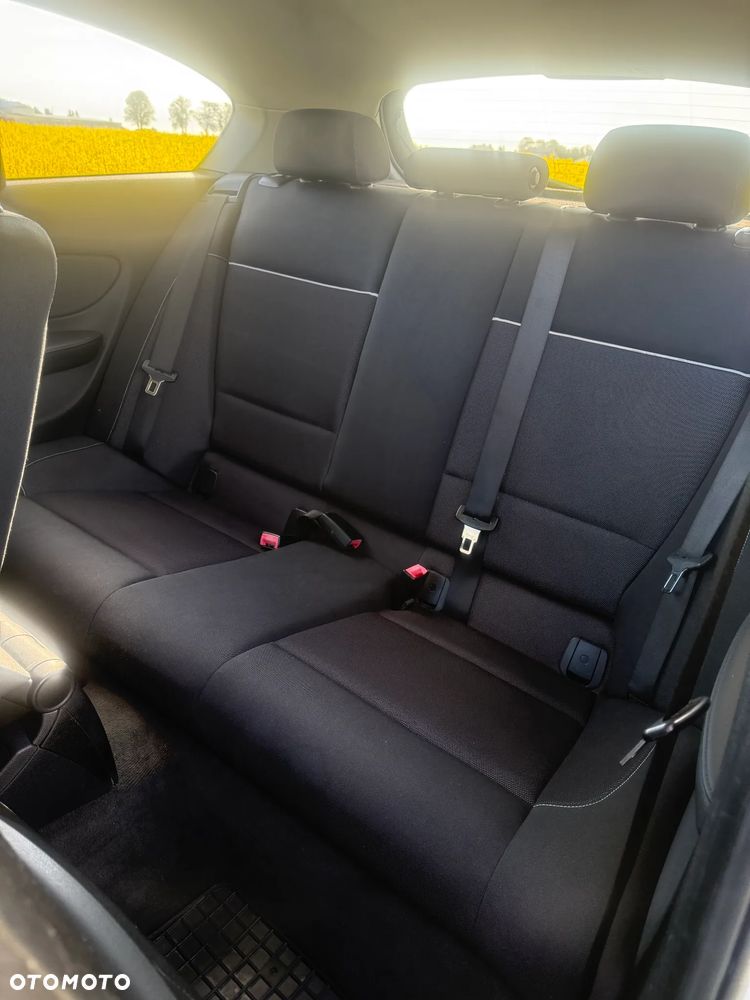 BMW Seria 1 116d DPF Edition Sport - 16