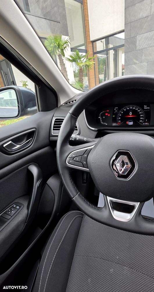 Renault Megane TCe 140 GPF Equilibre - 30