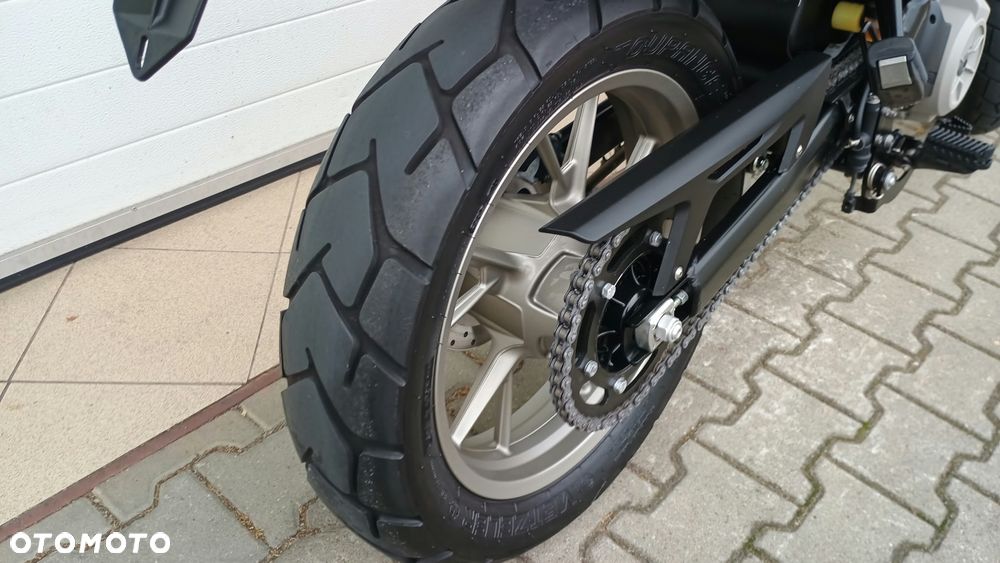 Husqvarna 701 - 28