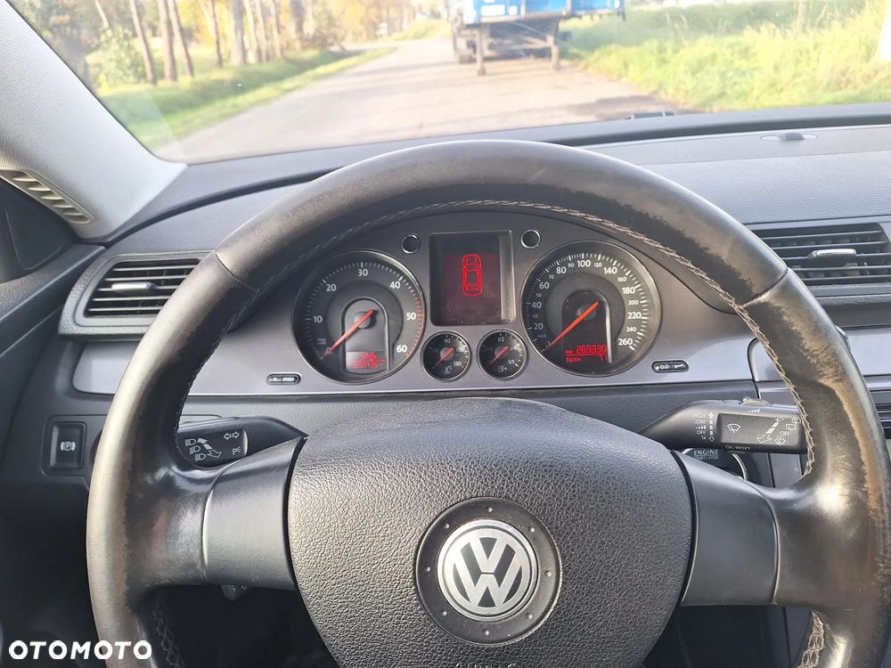 Volkswagen Passat 1.9 TDI Comfortline - 15