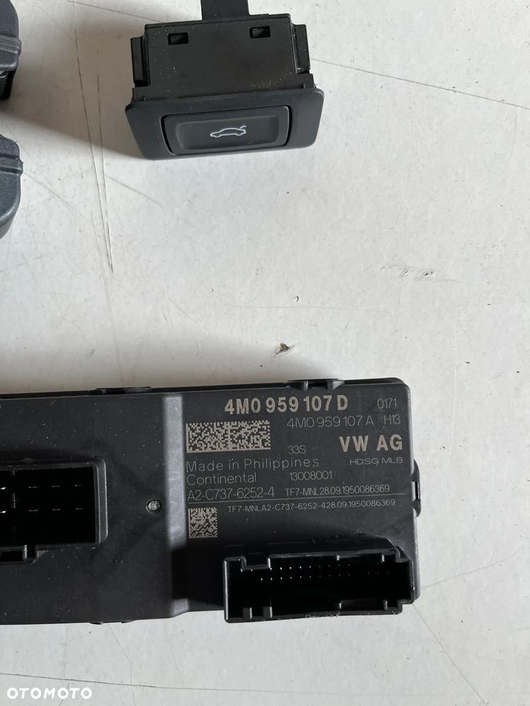 ZESTAW KLAPY ELEKTRYCZNEJ A4 B9 AVANT - 2
