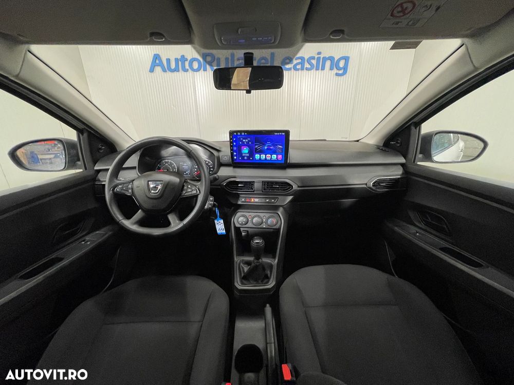 Dacia Logan TCe 90 Essential - 8