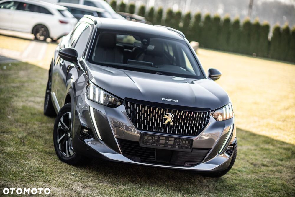 Peugeot 2008 BlueHDi 130 EAT8 GT Pack - 11