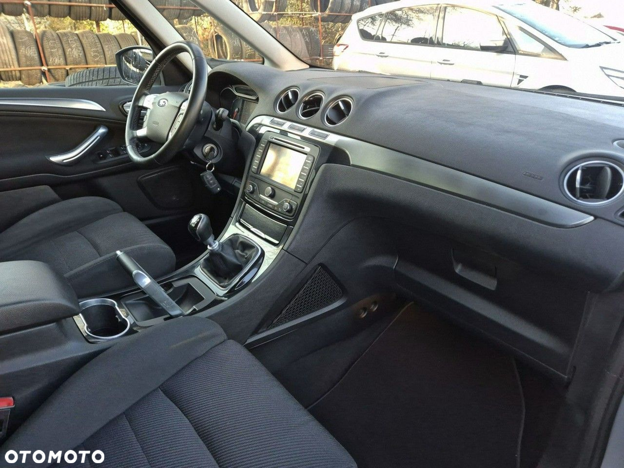 Ford Galaxy - 28