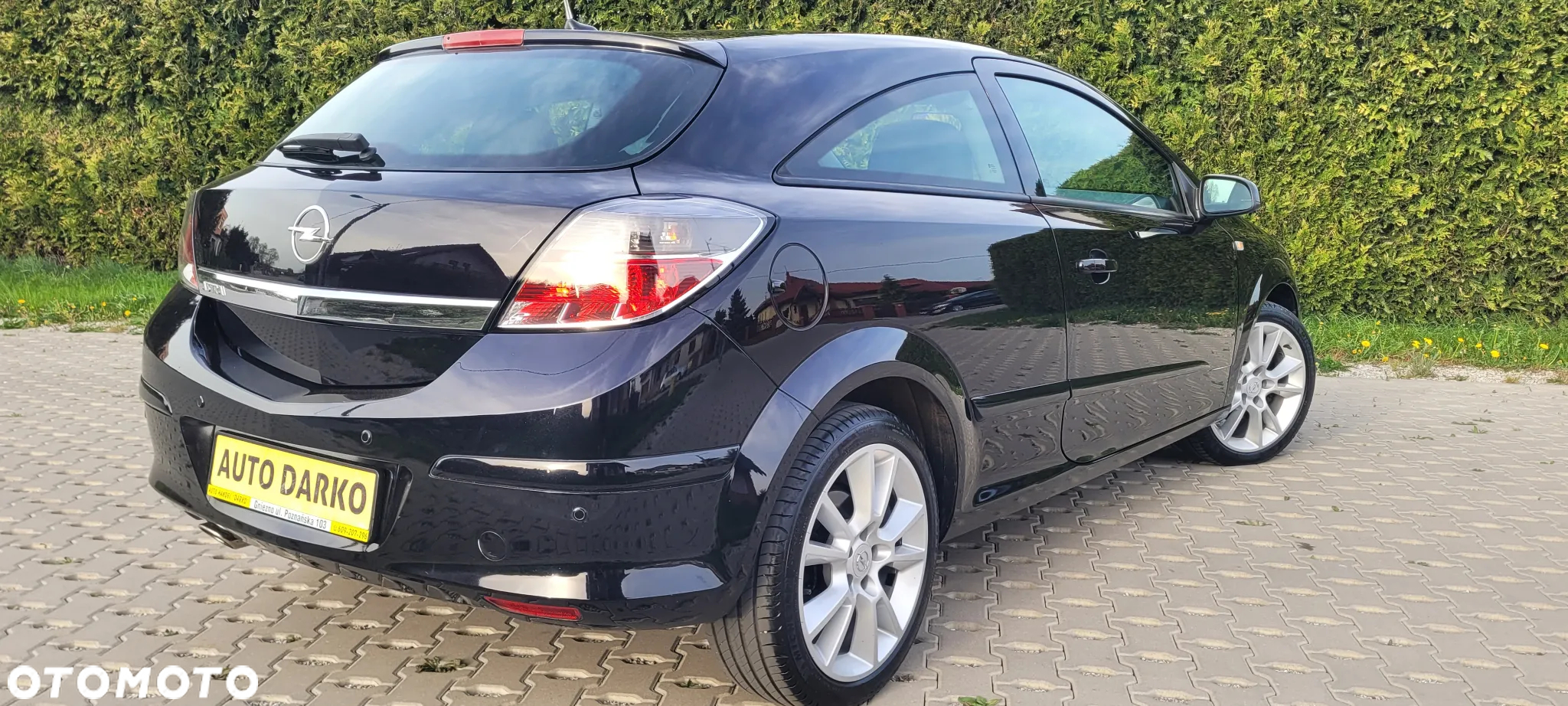 Opel Astra GTC 1.6 - 4